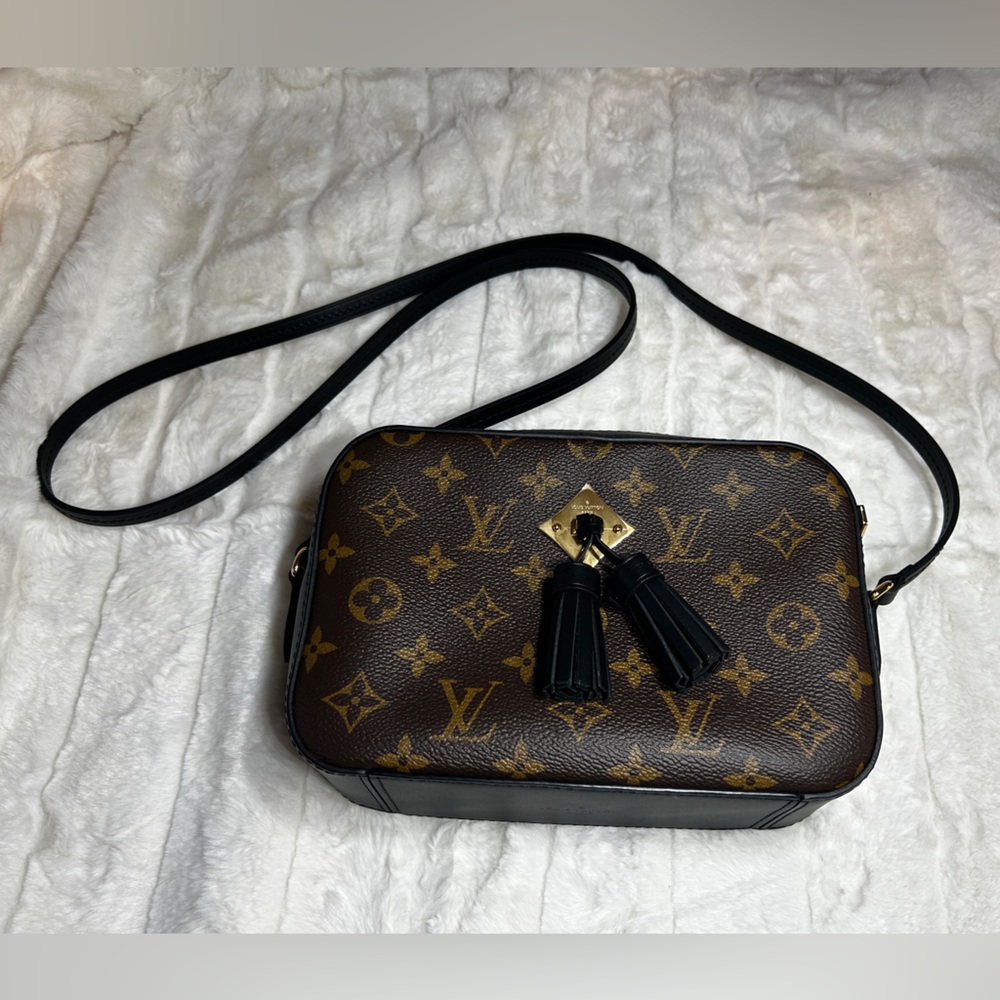 LOUIS VUITTON
Black Monogram Canvas Saintonge